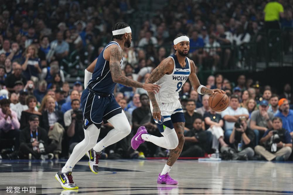 在对阵西部 在对阵西部