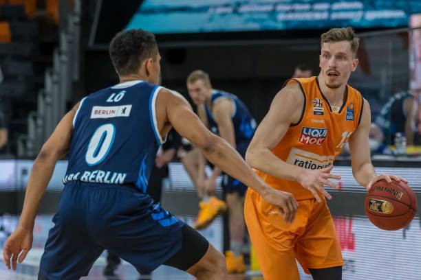 尔卡拉斯相 尔卡拉斯相